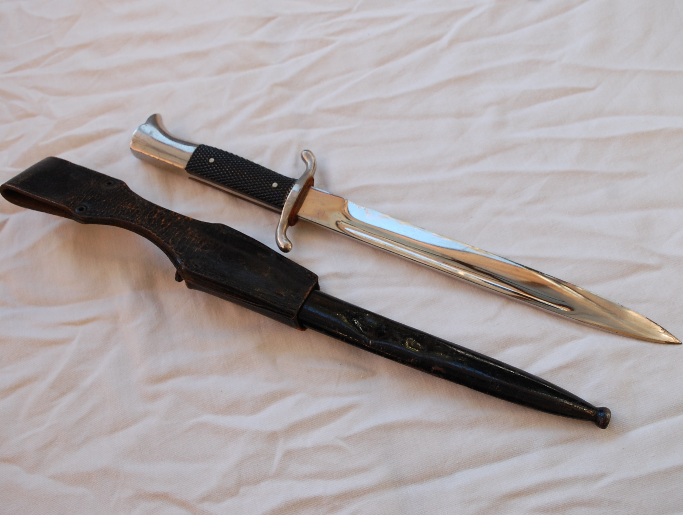 WW2 German Firemans Dress Dagger (L&E) - Image 2